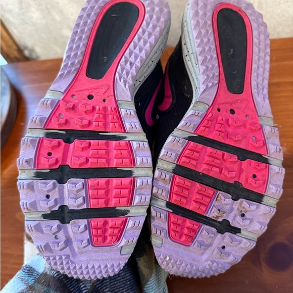 Nike Juniper Trail Black Hyper Pink Power Walking Shoes Size 7.5 - Picture 3 of 9